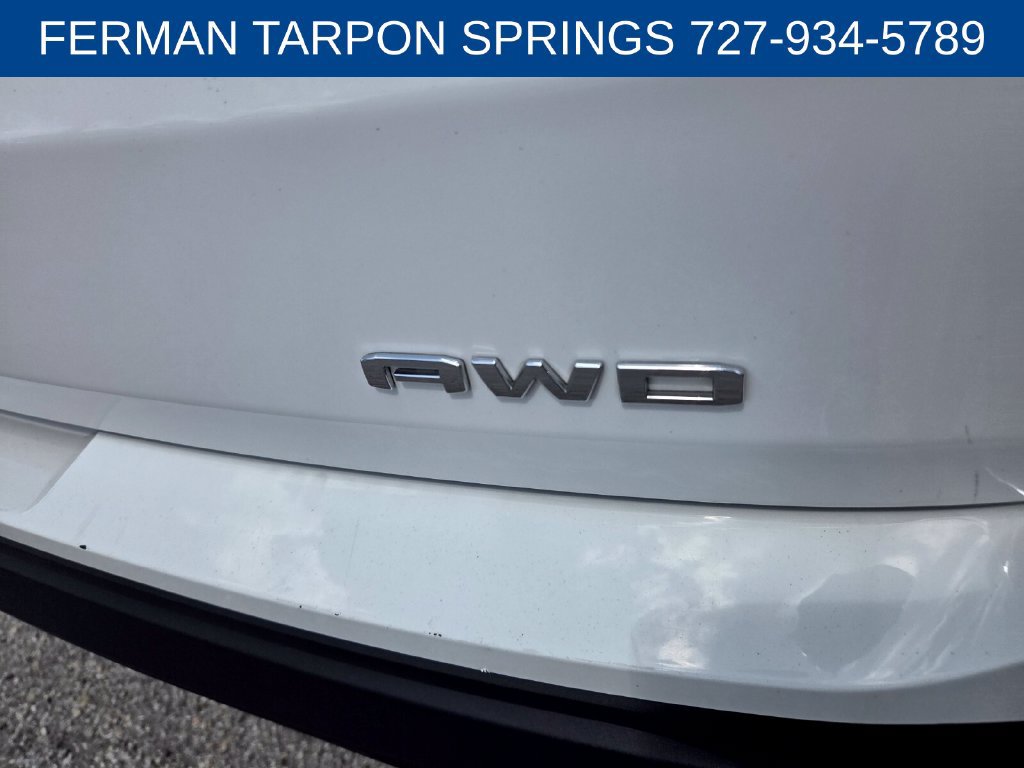 Used 2024 GMC Terrain SLE AWD/4WD image 14