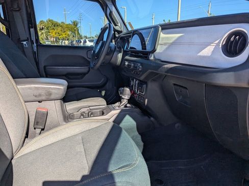 Used 2024 Jeep Wrangler Willys image 9