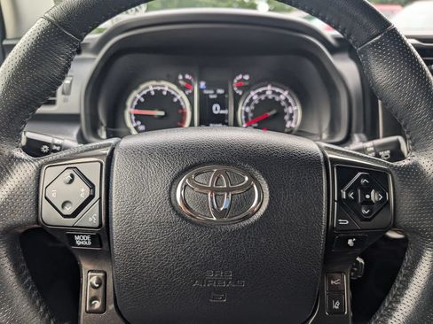 Used 2020 Toyota 4Runner Venture AWD/4WD image 24