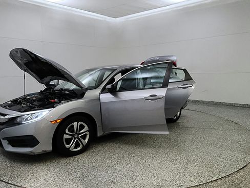 Used 2018 Honda Civic LX image 10