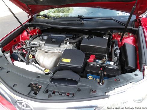 Used 2012 Toyota Camry LE FWD image 19