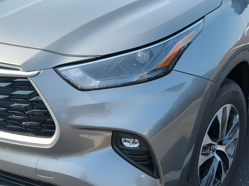 Certified 2026 Toyota Highlander XLE AWD/4WD image 6