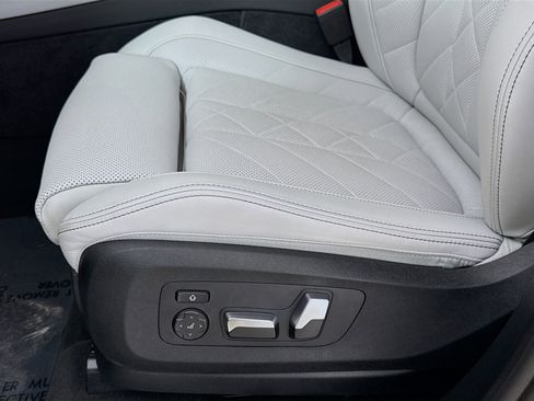 Used 2026 BMW X5 sDrive40i w/ M Sport Package image 20