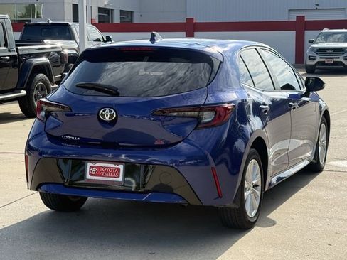 Used 2025 Toyota Corolla SE FWD image 4