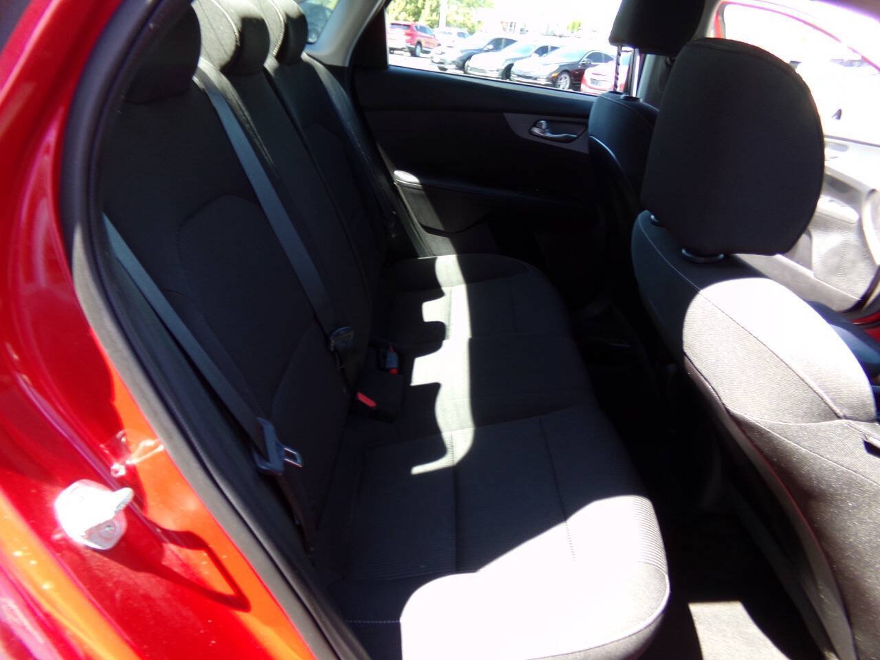 Used 2021 Kia Forte LXS FWD image 30