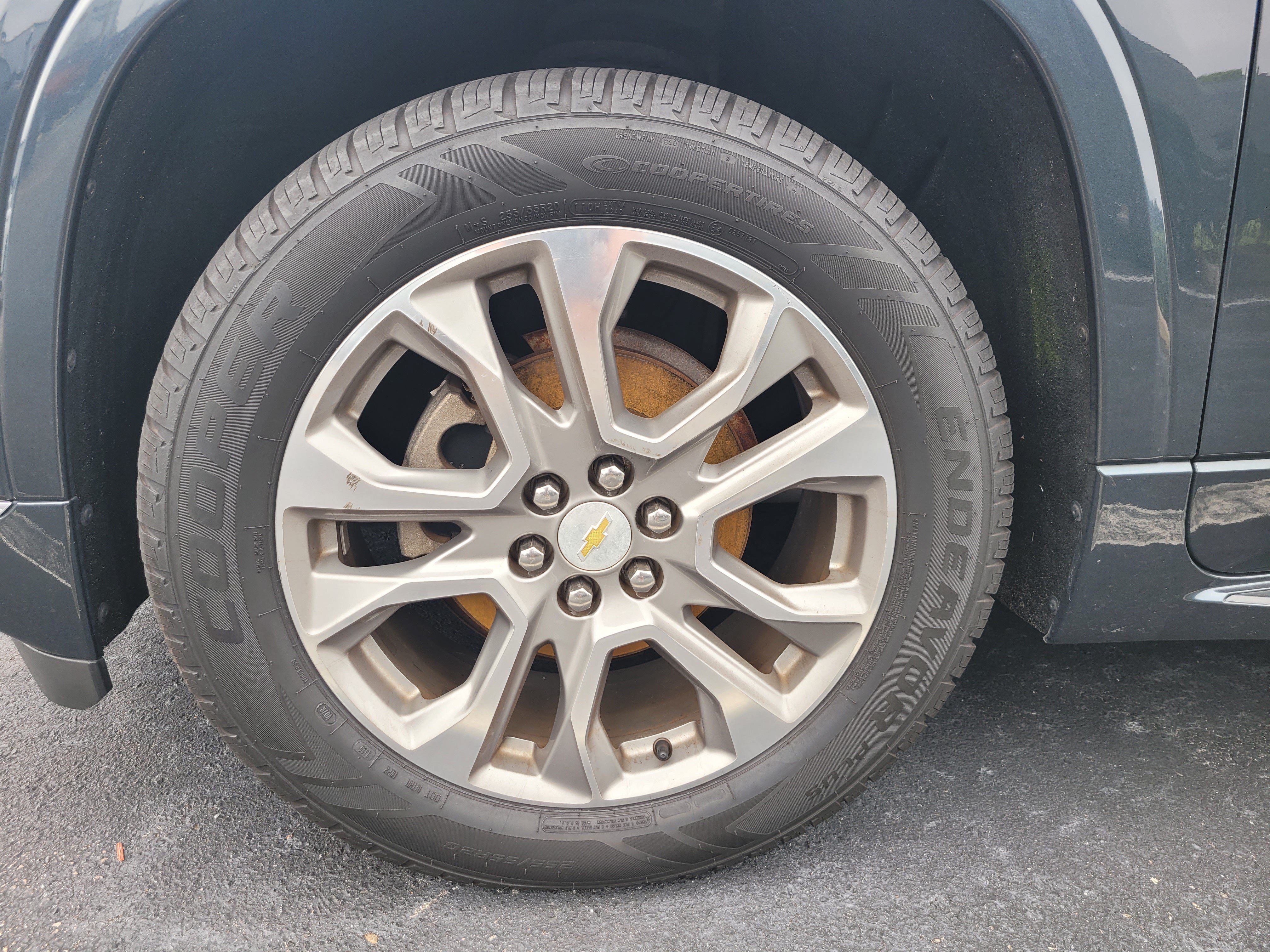 Used 2019 Chevrolet Traverse Premier w/ Driver Confidence II Package FWD image 9