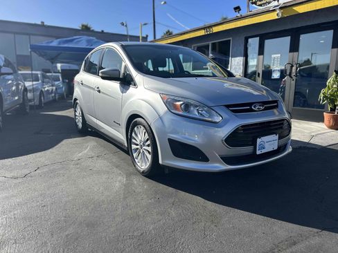 Used 2017 Ford C-MAX SE w/ Equipment Group 201A image 3
