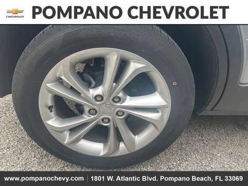 Used 2023 Buick Encore GX Preferred w/ Cold Weather Comfort Package image 4