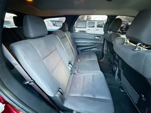 Used 2021 Dodge Durango SXT image 31
