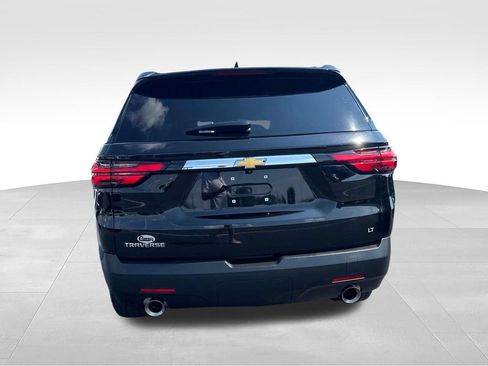 Used 2023 Chevrolet Traverse LT FWD image 4