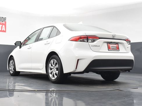 Used 2025 Toyota Corolla LE w/ Convenience Package FWD image 26