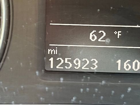 Used 2014 Volkswagen Passat 1.8T SE FWD image 11