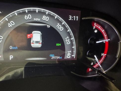 Used 2024 Toyota RAV4 XLE w/ Convenience Package FWD image 4