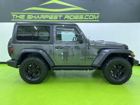 Used 2020 Jeep Wrangler Sport AWD/4WD image 11