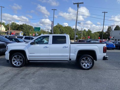 Used 2018 GMC Sierra 1500 Denali w/ Denali Ultimate Package image 2