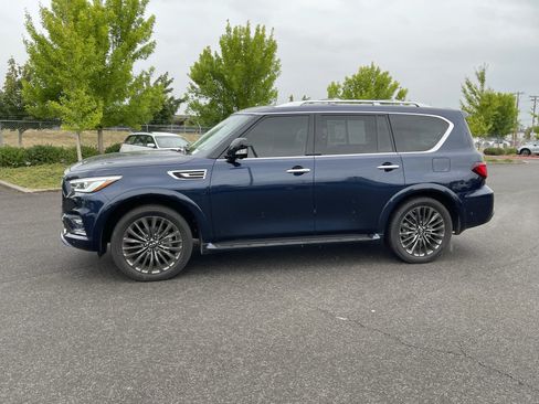 Used 2022 INFINITI QX80 Premium Select w/ Cargo Package AWD/4WD image 2