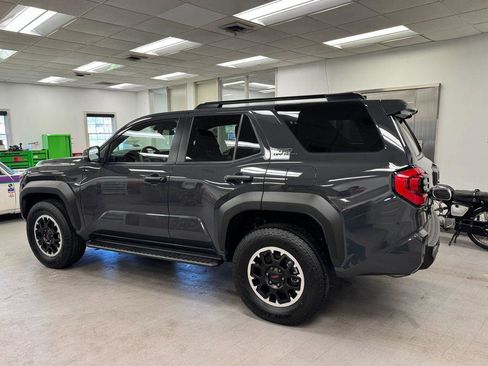 Used 2025 Toyota 4Runner TRD Off-Road AWD/4WD image 25