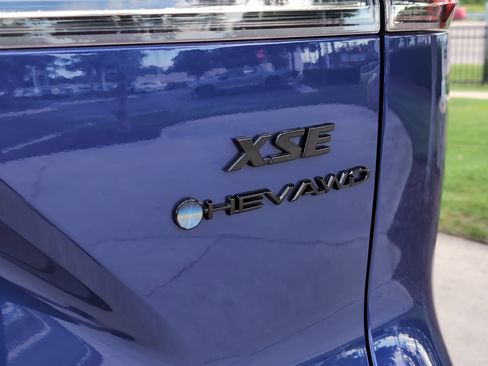 Used 2025 Toyota Corolla Cross AWD Hybrid w/ Convenience Package image 41
