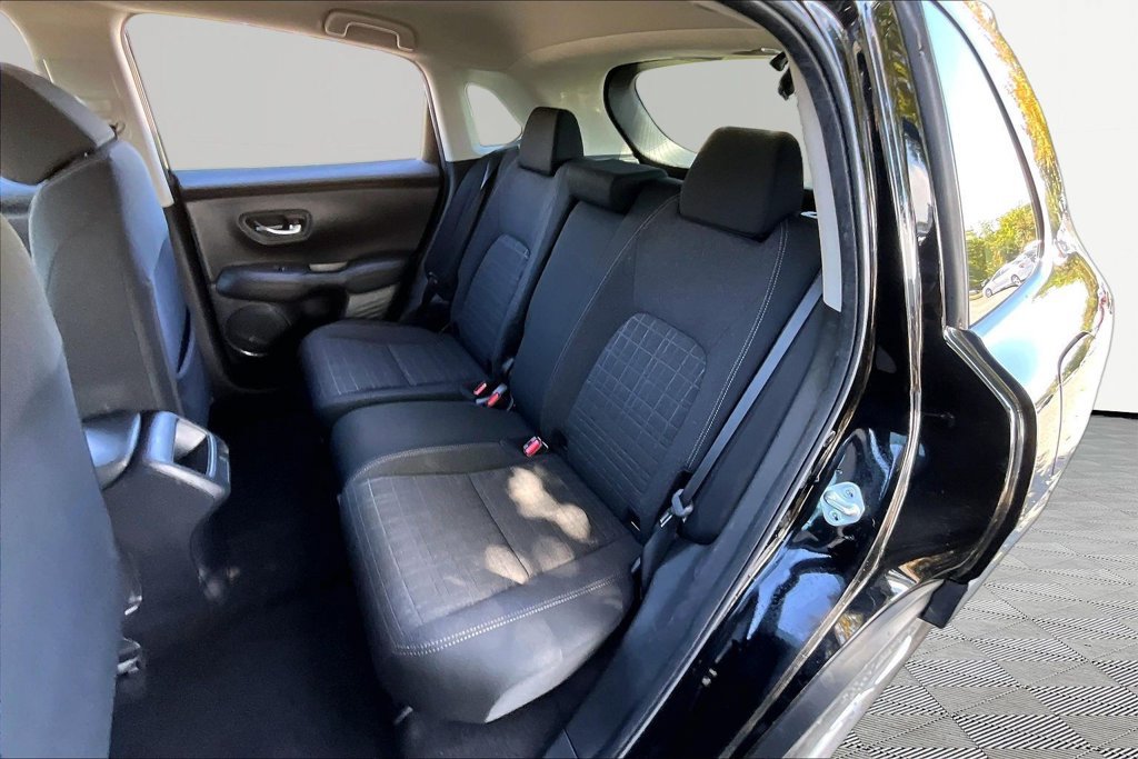 Used 2023 Honda HR-V LX image 15