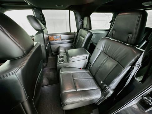 Used 2015 Lincoln Navigator 4WD image 29