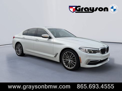 Used 2019 BMW 530i xDrive AWD/4WD image 1