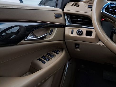 Used 2020 Cadillac Escalade ESV Platinum image 18