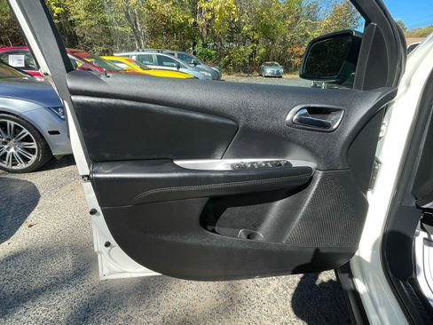 Used 2018 Dodge Journey SE w/ Connectivity Group image 16