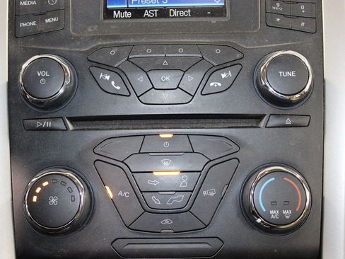 Used 2014 Ford Fusion SE FWD image 26