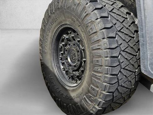 Used 2020 Jeep Gladiator Sport w/ Quick Order Package 24S image 7