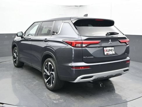 Used 2024 Mitsubishi Outlander SE AWD/4WD image 11