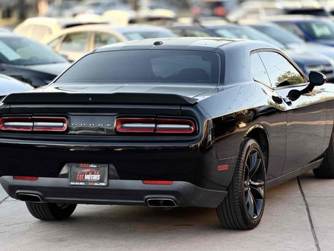 Used 2017 Dodge Challenger SXT w/ Blacktop Package RWD image 10