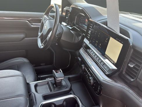 Used 2023 Chevrolet Silverado 1500 LTZ AWD/4WD image 21
