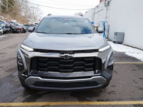 New 2026 Chevrolet Equinox ACTIV w/ Convenience Package III image 3