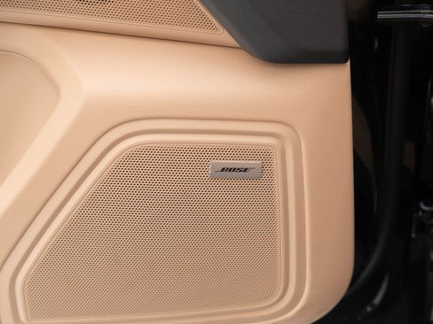 Used 2025 Porsche Macan image 23