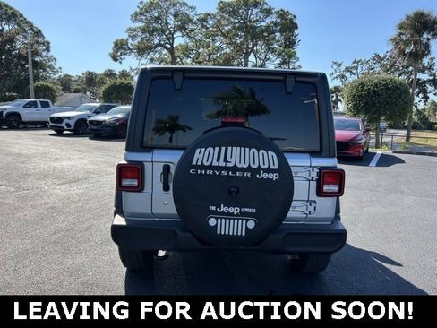 Used 2024 Jeep Wrangler Sport image 5