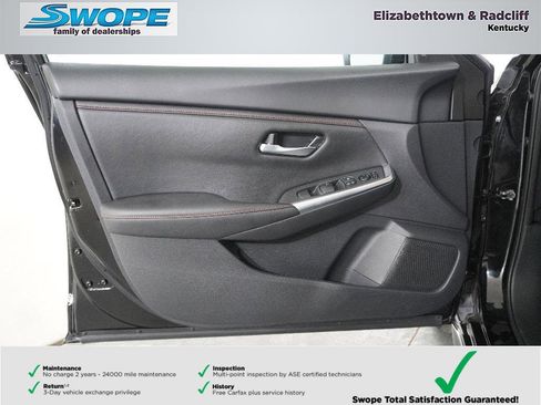 Used 2025 Nissan Sentra SR w/ Midnight Edition image 14