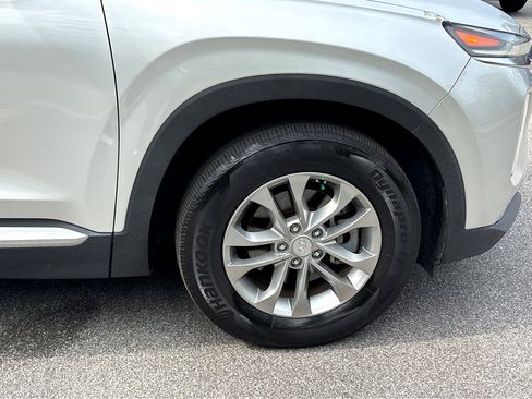 Used 2019 Hyundai Santa Fe SEL image 21