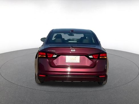 Used 2025 Nissan Altima 2.5 SV image 12