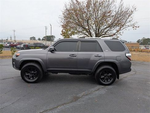 Used 2019 Toyota 4Runner SR5 image 6