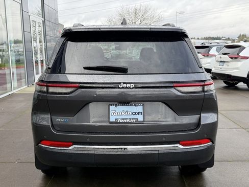 Used 2025 Jeep Grand Cherokee Limited 4xe w/ MOPAR Finishing Package image 6