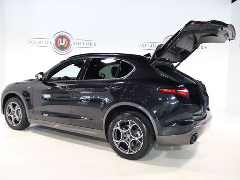 Used 2022 Alfa Romeo Stelvio Ti AWD/4WD image 29