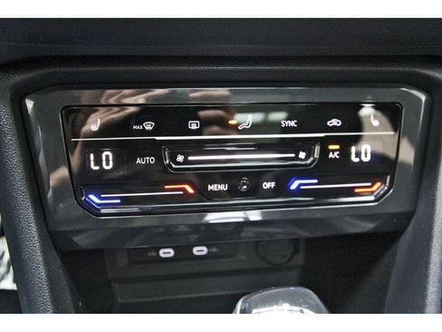 Used 2022 Volkswagen Tiguan SE R-Line AWD/4WD image 28