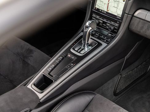 Certified 2015 Porsche 911 GT3 image 38