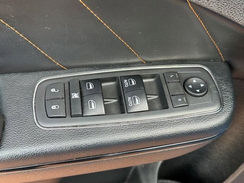 Used 2018 Dodge Charger R/T image 11