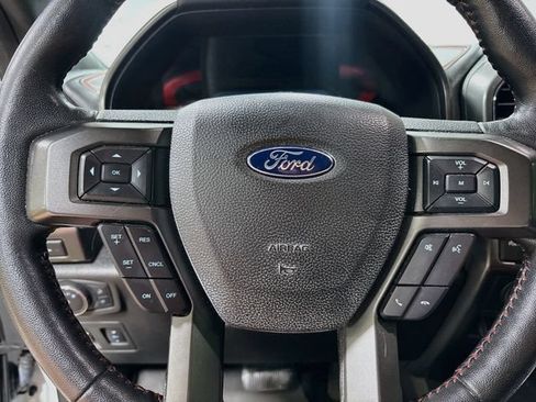 Used 2018 Ford F150 Lariat w/ Equipment Group 502A Luxury AWD/4WD image 11