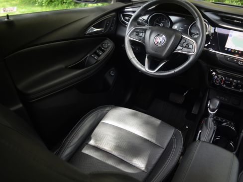 Used 2021 Buick Encore GX Essence w/ Advanced Technology Package AWD/4WD image 2