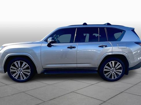 Used 2024 Lexus LX 600 4WD w/ Luxury Package image 32