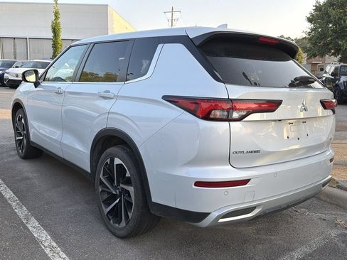Used 2024 Mitsubishi Outlander SE Black Edition AWD/4WD image 6