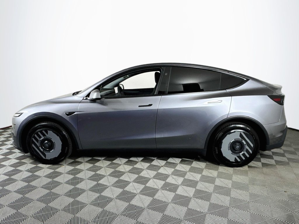 Used 2026 Tesla Model Y Long Range AWD/4WD image 4