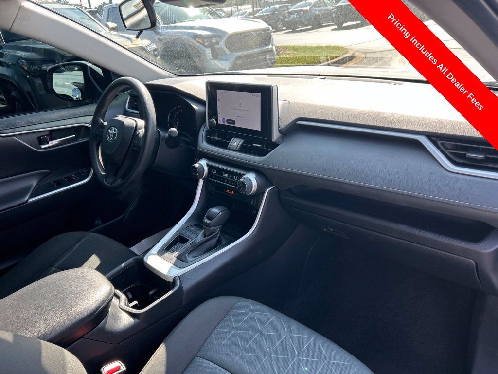 Used 2024 Toyota RAV4 XLE FWD image 22